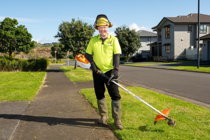 Lawn and Garden Services Franchise for Sale Auckland