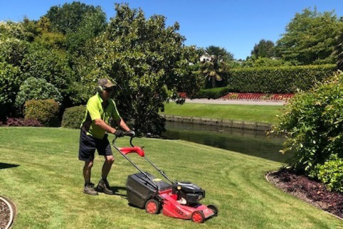 Lawn and Garden Services Franchise for Sale Christchurch 